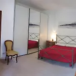 Sveva شقة ستريزا